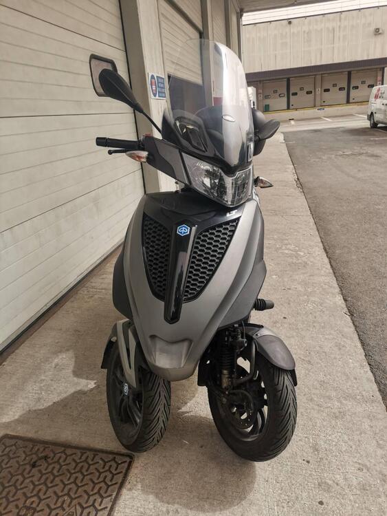 Piaggio Mp3 300 ie Yourban LT (2011 - 16) (2)