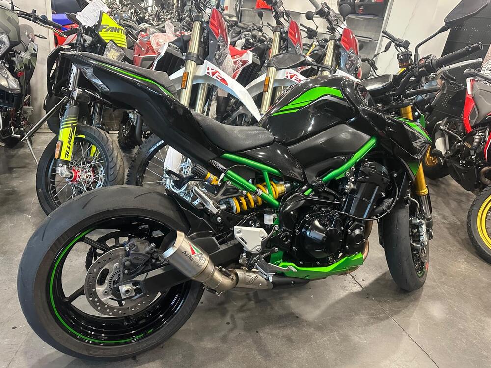 Kawasaki Z 900 SE (2022 - 24) (4)