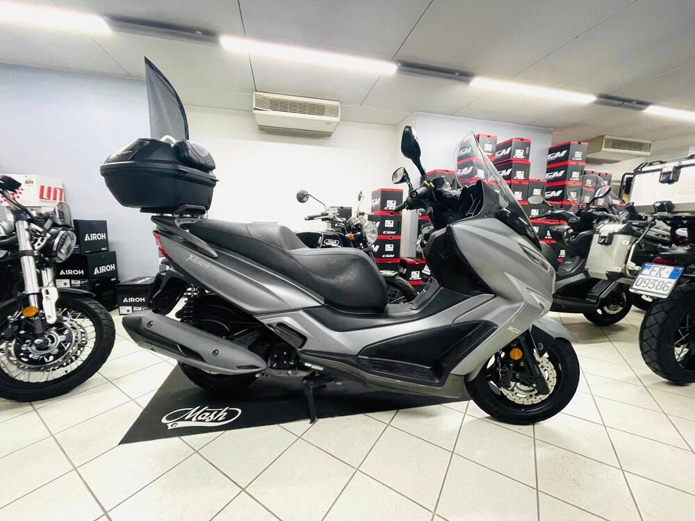 Kymco X-Town 300i (2021 - 24) (2)