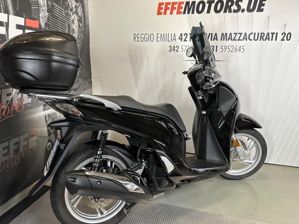 Honda SH 150 i ABS (2013 - 16) (4)