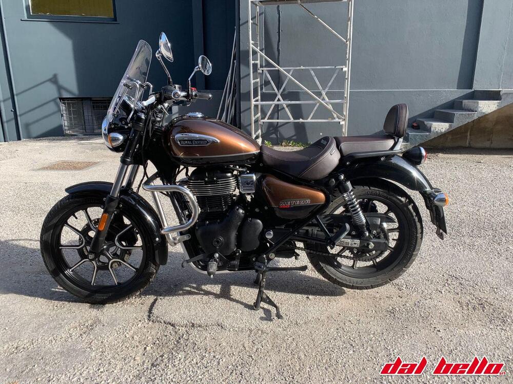 Royal Enfield Meteor 350 Supernova (2021 - 24) (2)