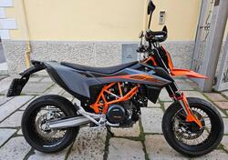 KTM 690 SMC R (2021-22) usata