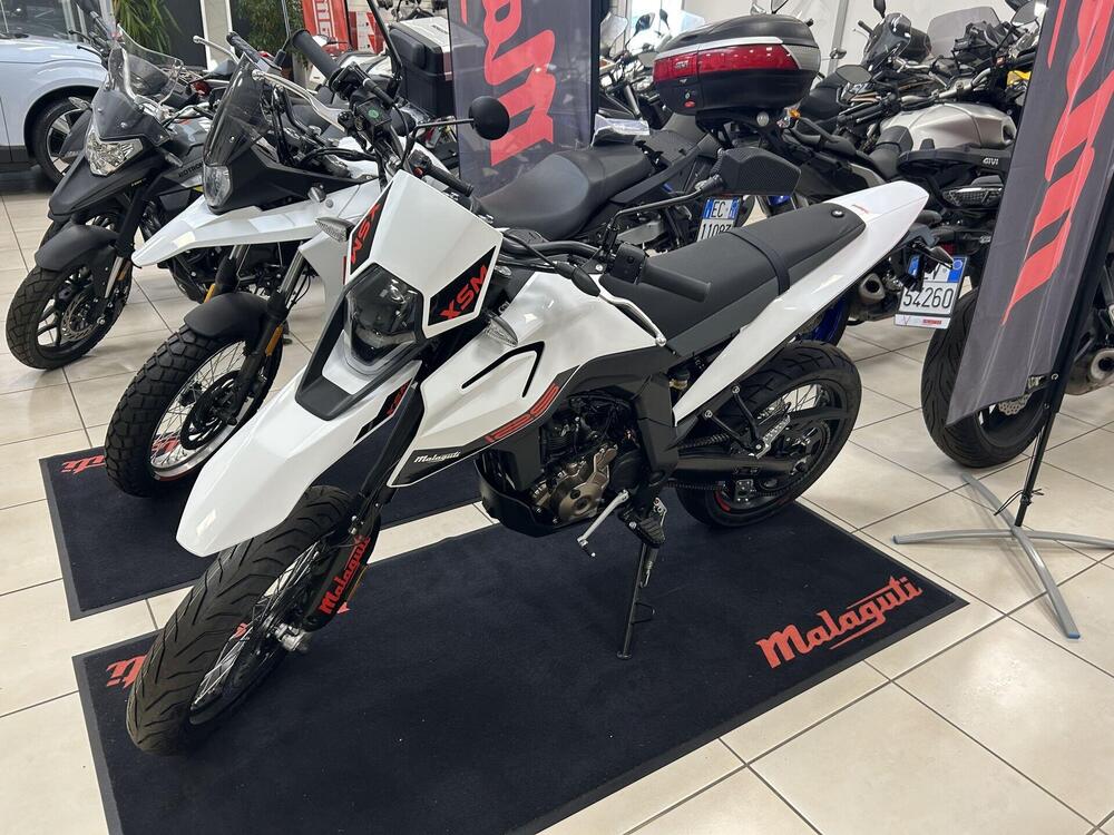 Malaguti XSM 125 (2021 - 24) (2)