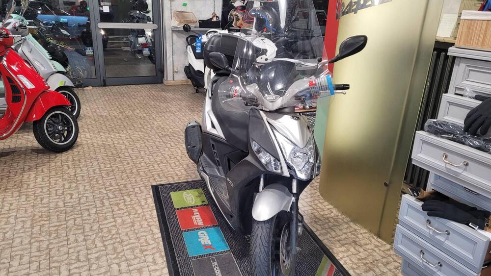 Kymco Agility 200i R16 + (2014 - 17) (2)