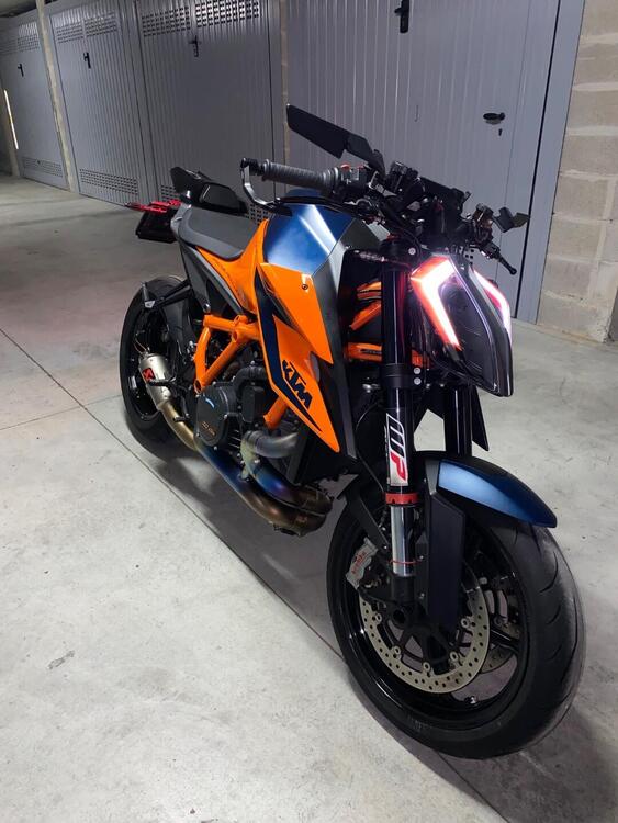 KTM 1290 Super Duke R (2021)