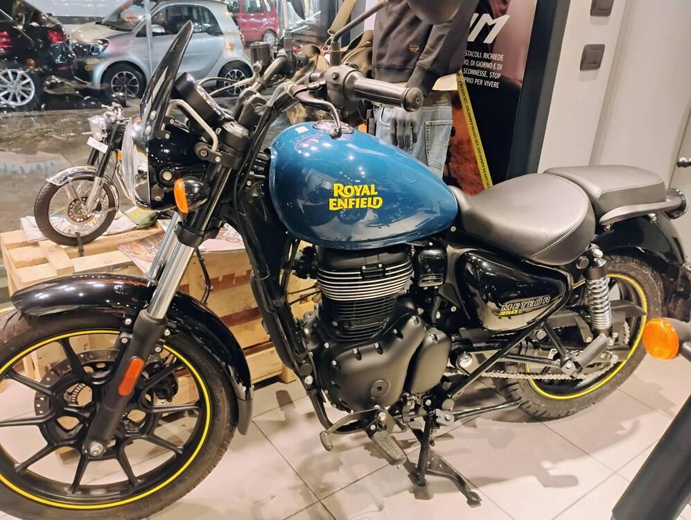 Royal Enfield Meteor 350 Fireball (2021 - 24)