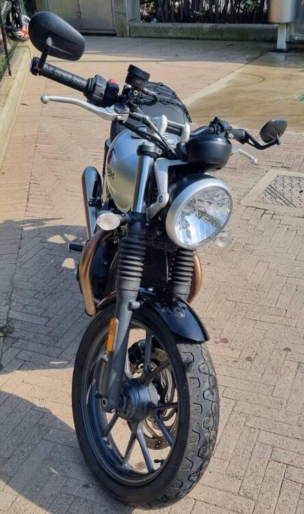 Triumph Street Twin 900 (2019 - 20) (2)