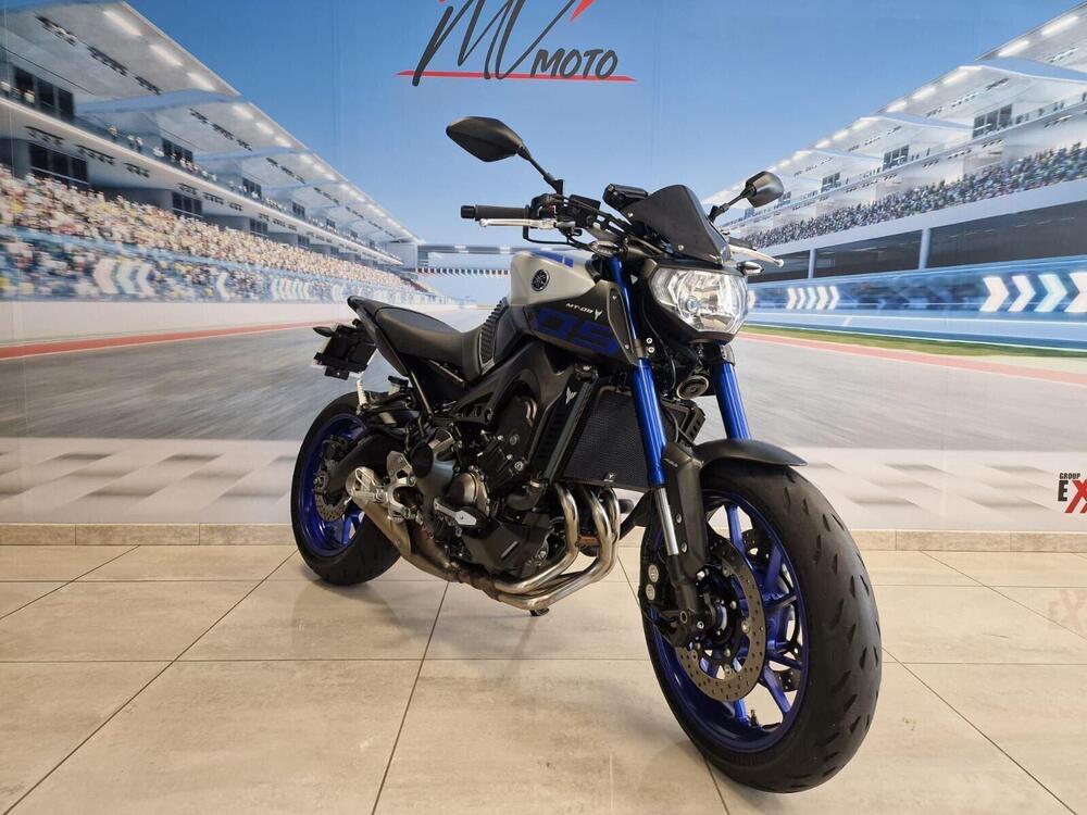 Yamaha MT-09 ABS (2016) (2)