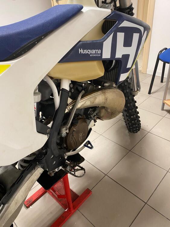 Husqvarna TE 300i (2018) (4)