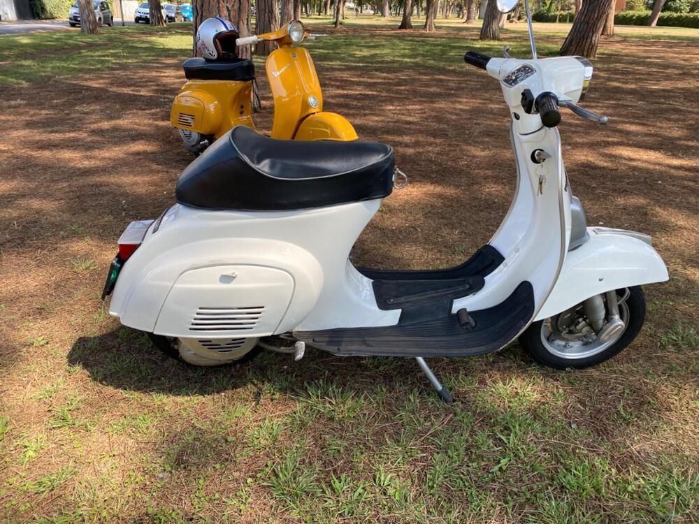 Piaggio Vespa 50 Special  (2)