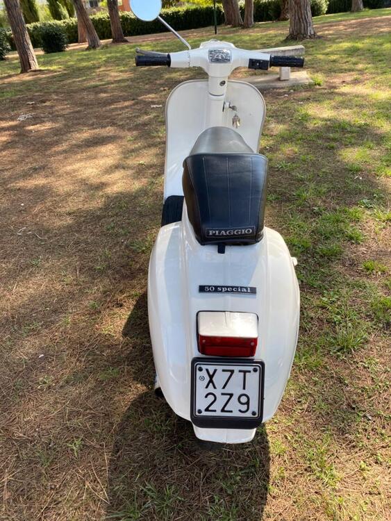 Piaggio Vespa 50 Special  (5)