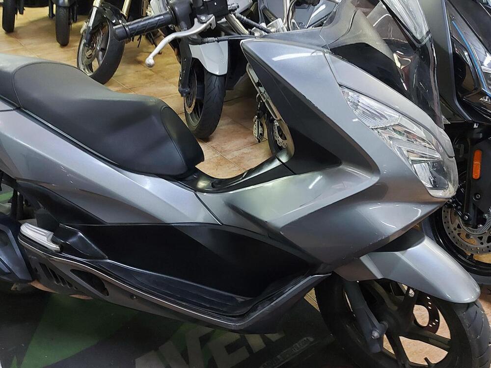 Honda PCX 125 (2014 - 16) (4)