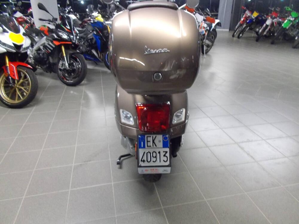 Vespa GTS 300 Touring ABS (2017 - 19) (3)