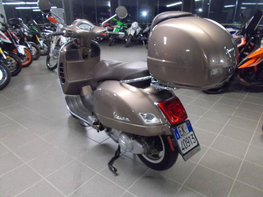 Vespa GTS 300 Touring ABS (2017 - 19) (4)