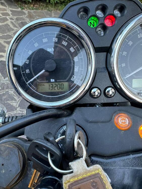 Moto Guzzi V7 II Stone (2015 - 17) (5)