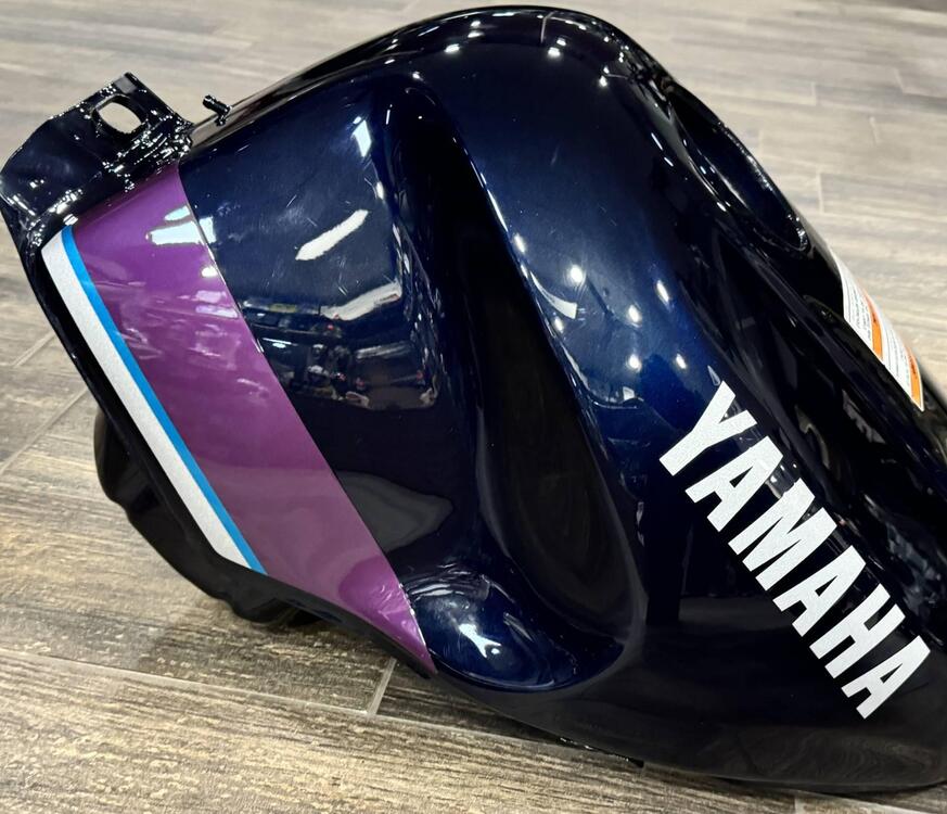 YAMAHA FZR 1000 92' serbatoio (4)