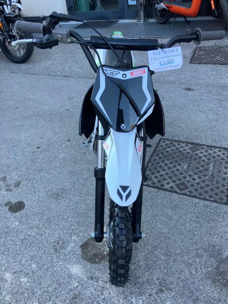 YCF Lite 88S (2022 - 23) (3)