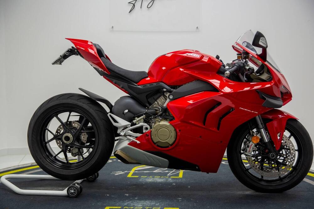 Ducati Panigale V4 1100 (2021) (2)