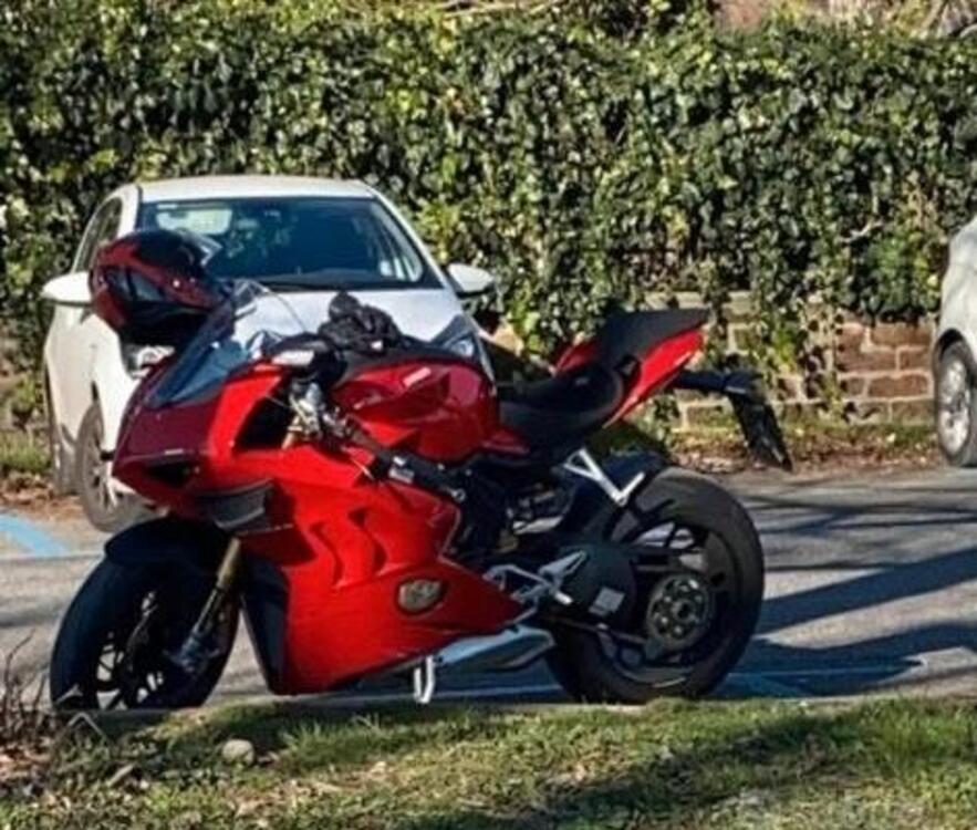 Ducati Panigale V4 S 1100 (2020) (3)