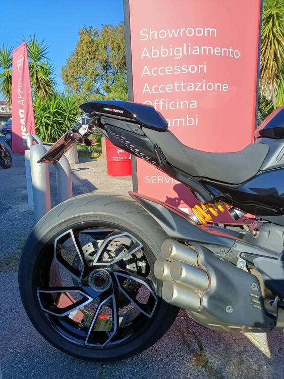 Ducati Diavel V4 (2023 - 24) (4)