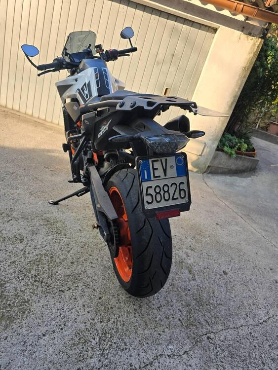 KTM 890 Duke R (2020) (3)