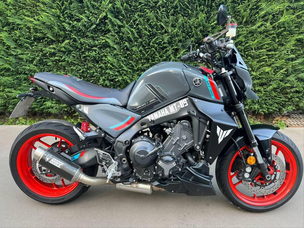 Yamaha MT-09 (2021 - 23) (2)