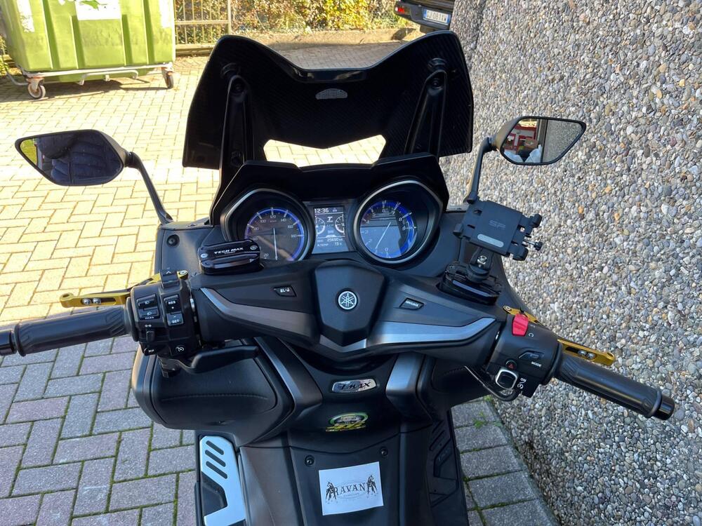 Yamaha T-Max 560 Tech Max (2021) (4)