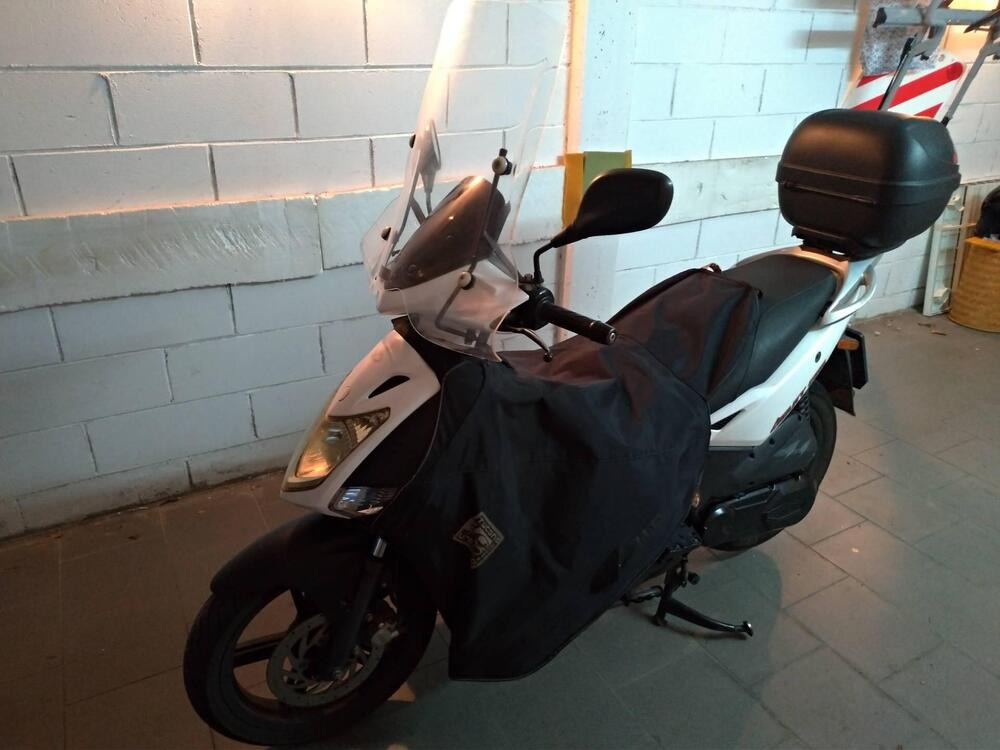 Kymco Agility 200i R16 (2008 - 16) (2)