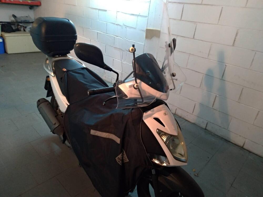 Kymco Agility 200i R16 (2008 - 16) (4)