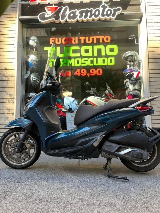 Piaggio Beverly 300 Hpe (2021) (3)