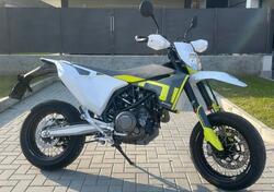 Husqvarna 701 Supermoto (2020) usata