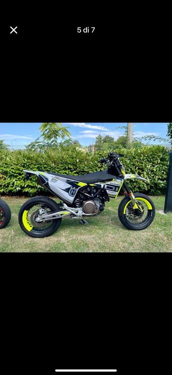 Husqvarna 701 Supermoto (2022) (2)