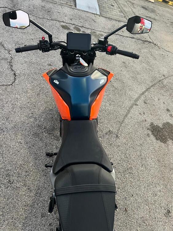 KTM 125 Duke (2024) (4)