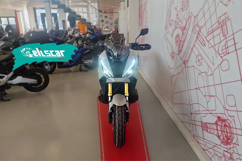 Honda X-ADV 750 (2025 - 26) (4)