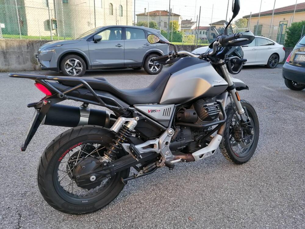 Moto Guzzi V85 TT (2019 - 20) (2)