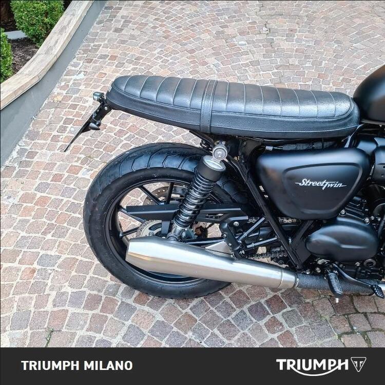 Triumph Street Twin 900 (2016) (2)