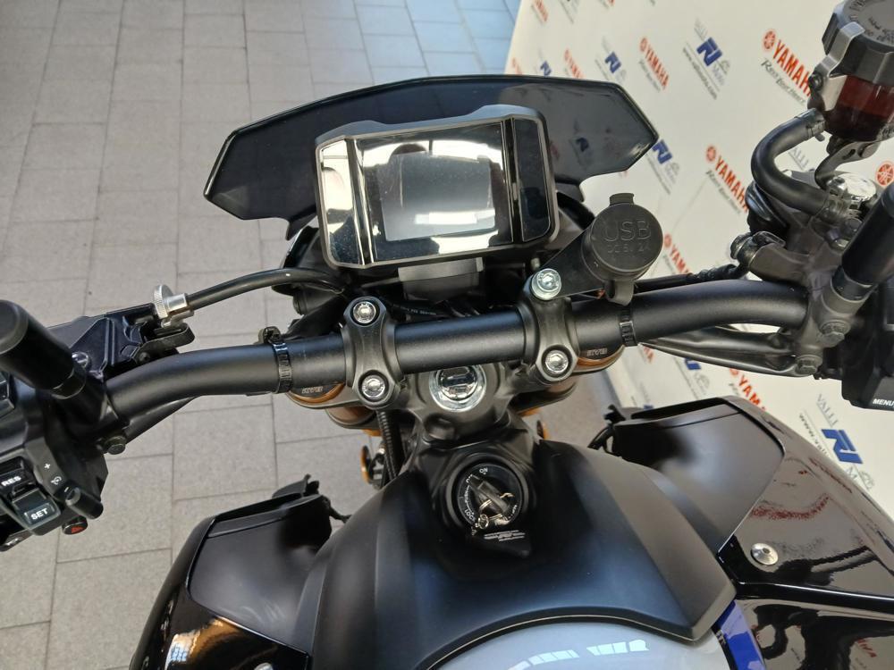 Yamaha MT-09 SP (2021 - 23) (4)