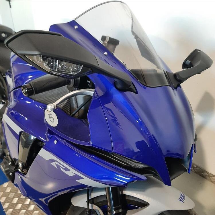 Yamaha YZF R1 (2020 - 24) (4)