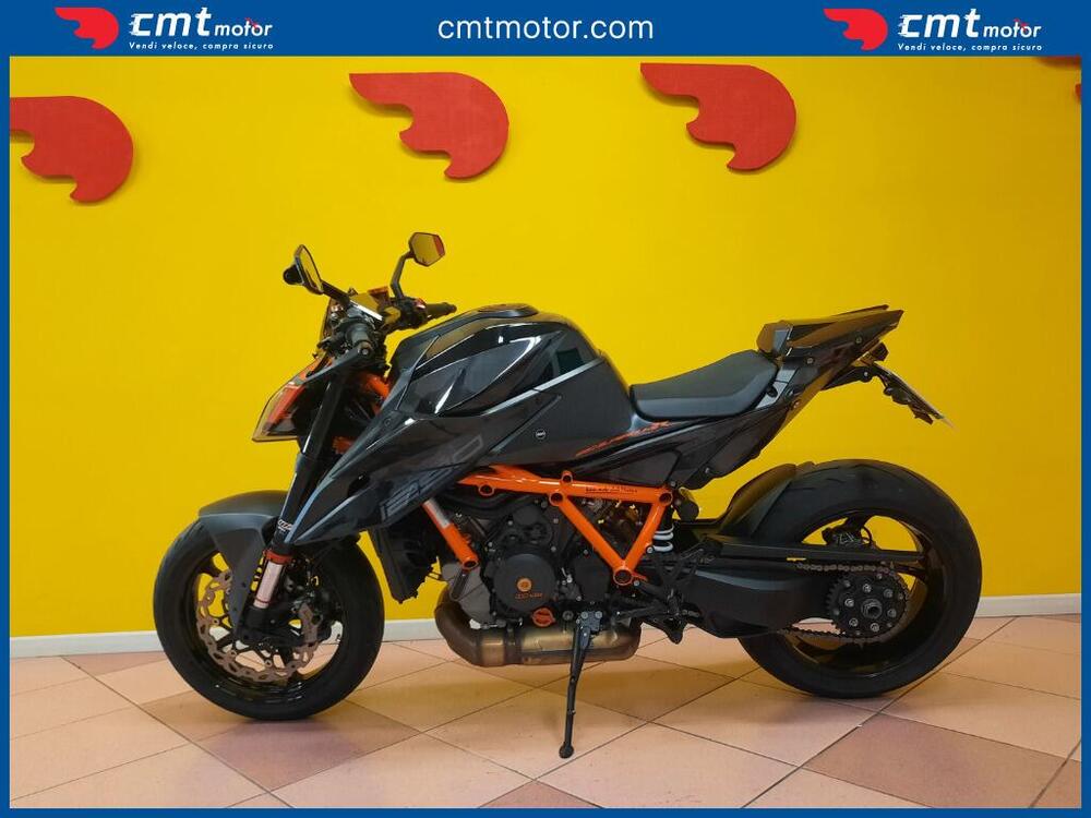 KTM 1290 Super Duke R (2020) (2)