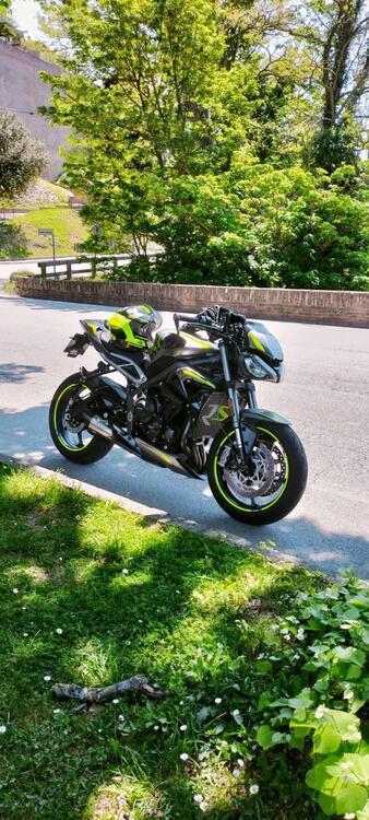 Triumph Street Triple RS (2020 - 22) (3)