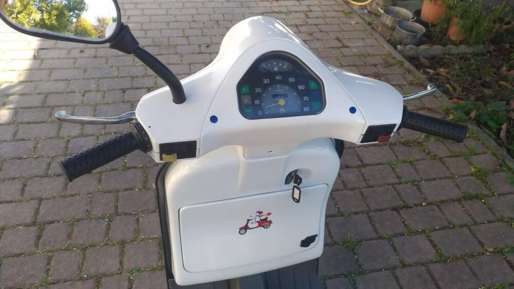 Piaggio Vespa 50 HP 4M (2)