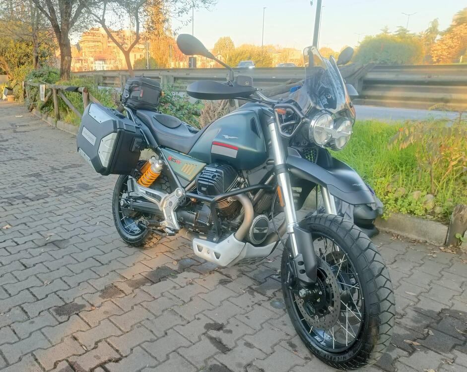 Moto Guzzi V85 TT (2021 - 23)