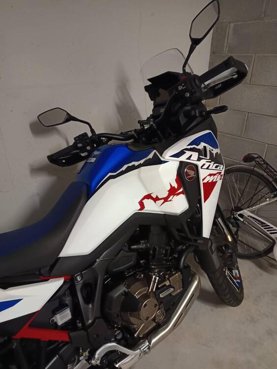 Honda Africa Twin CRF 1100L ES DCT (2024 - 25) (2)