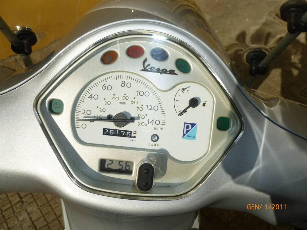 Vespa LX 150 (2005 - 11) (4)