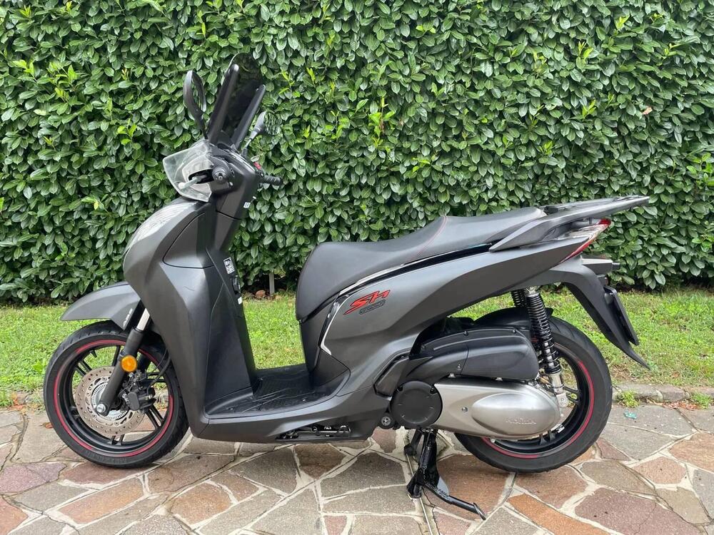 Honda SH 300 i Sport ABS (2018 - 20) (2)