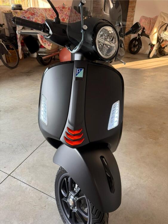 Vespa GTS 300 Super Sport (2023 - 24)