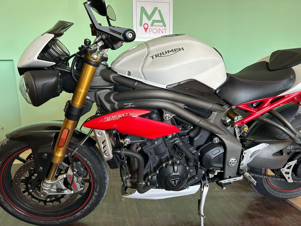 Triumph Speed Triple 1050 R ABS (2016 - 17) (2)