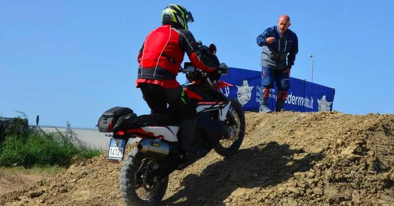 Cosa succede nel nostro cervello quando guidiamo la moto? Ep.3: perch&eacute; &egrave; importante fare fuoristrada [VIDEO]