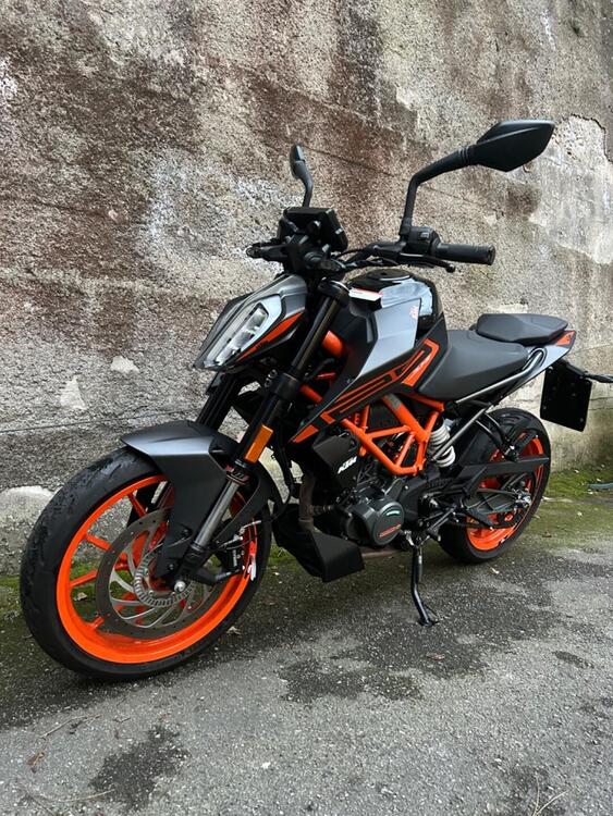 KTM 125 Duke (2021 - 23) (2)