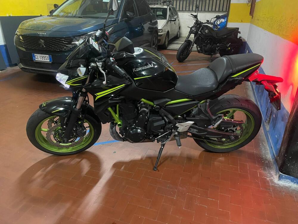 Kawasaki Z 650 (2021 - 25) (2)